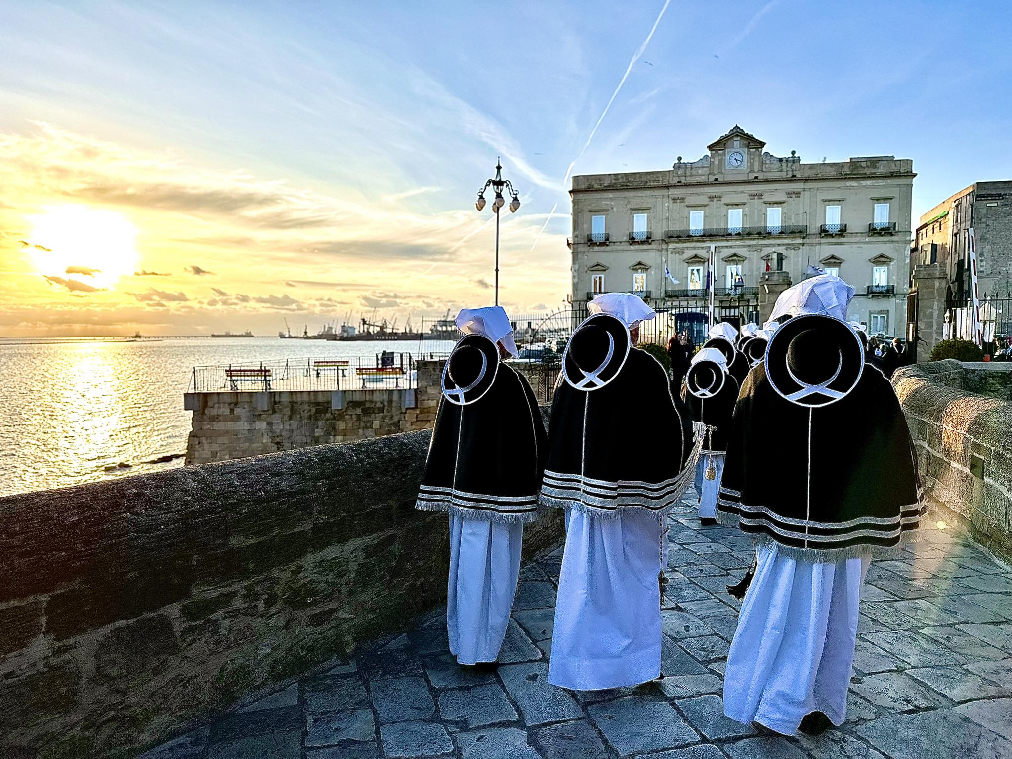 PERDUNI TARANTO La Confraternita SS. Addolorata e San Domenico