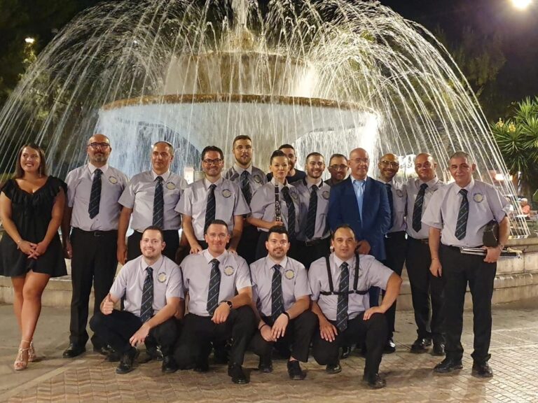 a tutta banda-47d2f8ed
